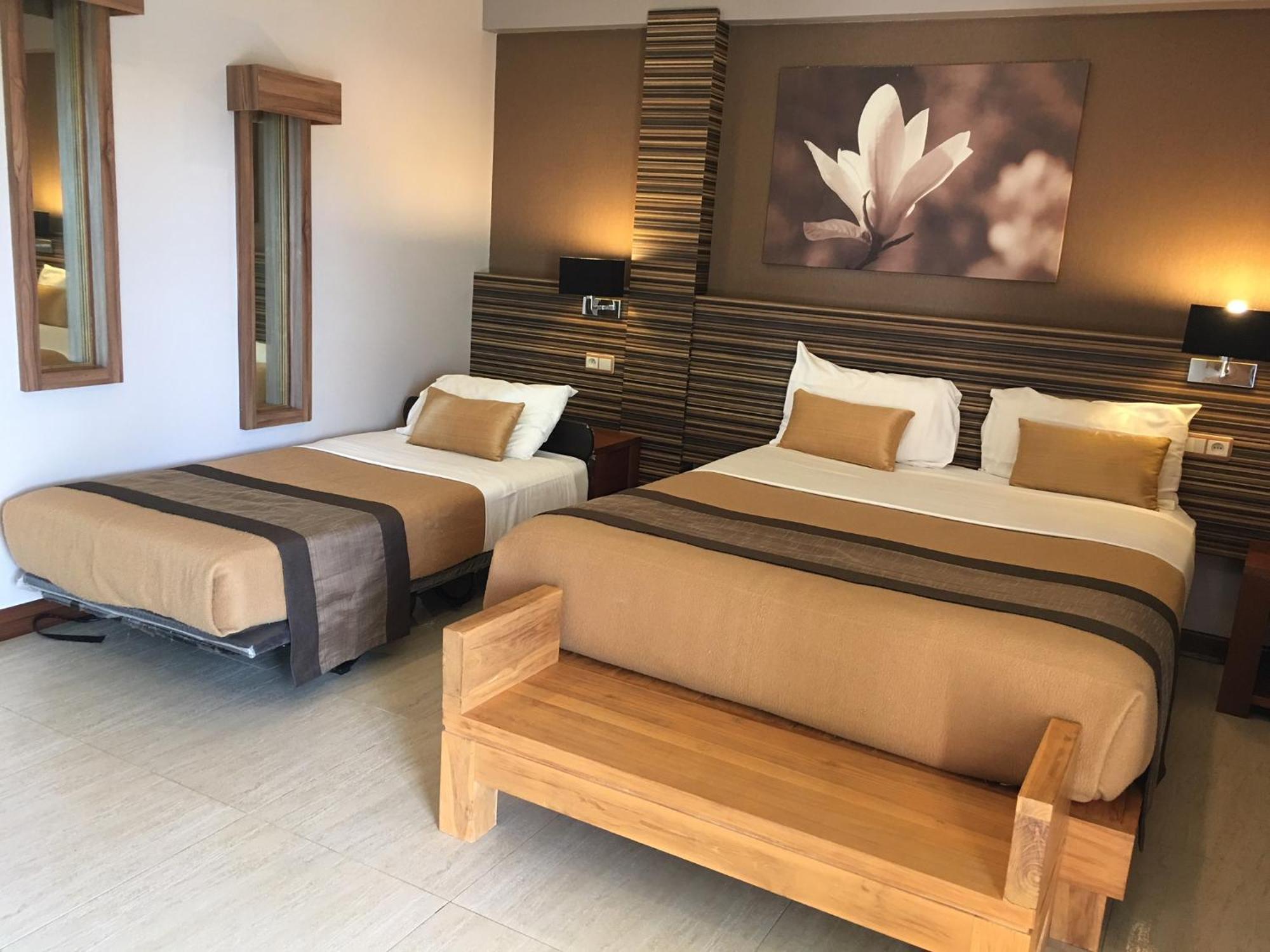 Hotel Colibri Koné 外观 照片